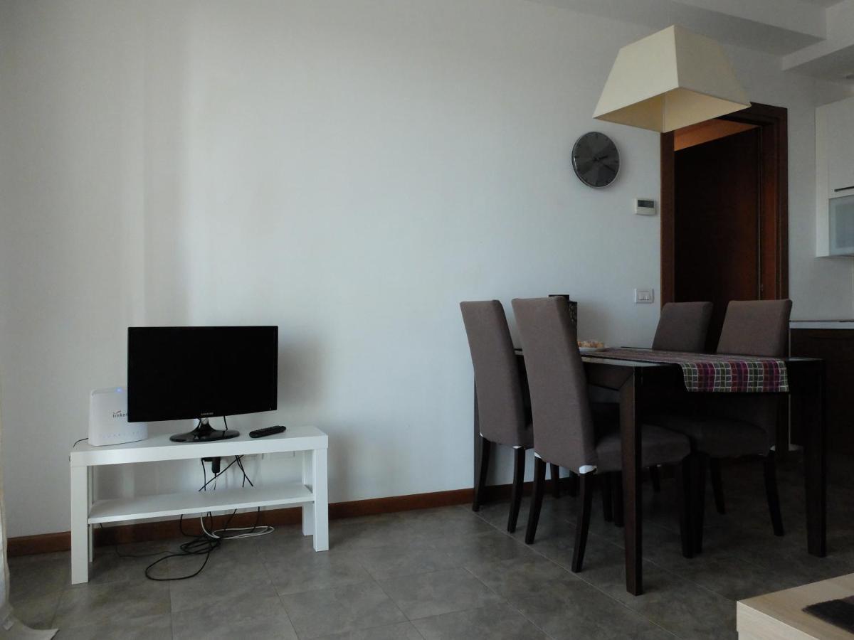 Moderno Trilocale Laura Apartment Dalmine Luaran gambar