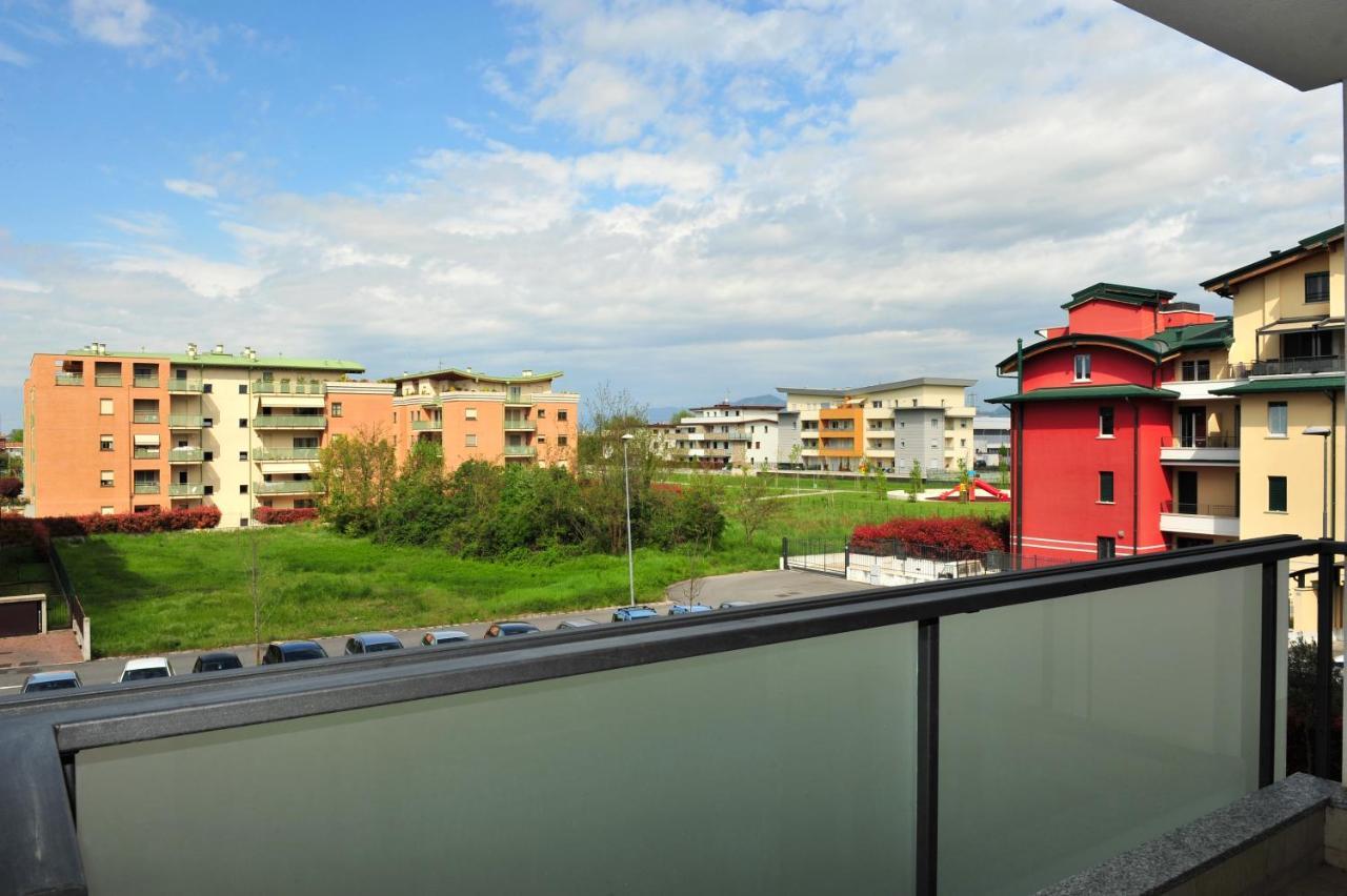 Moderno Trilocale Laura Apartment Dalmine Luaran gambar