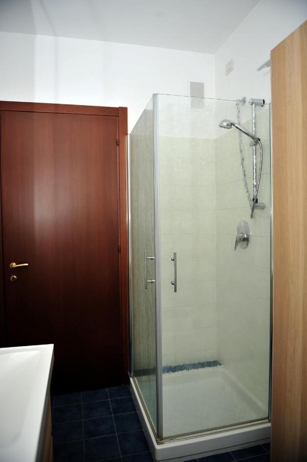 Moderno Trilocale Laura Apartment Dalmine Luaran gambar